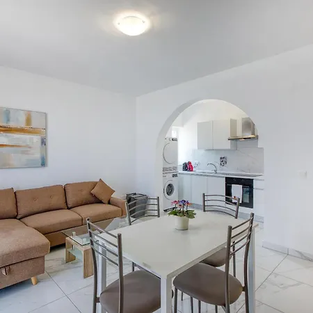 Apartment Sun, Sea & Comfort, Qawra With Stunning Views By 360 Estates