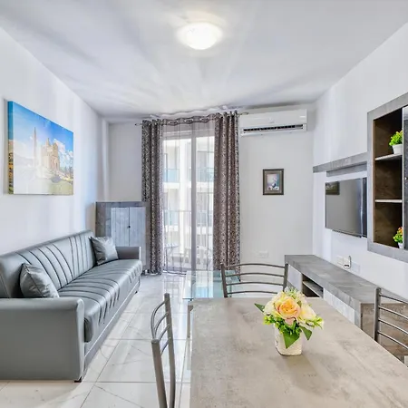 Sun, Sea & Comfort, Qawra With Stunning Views By 360 Estates Apartment *