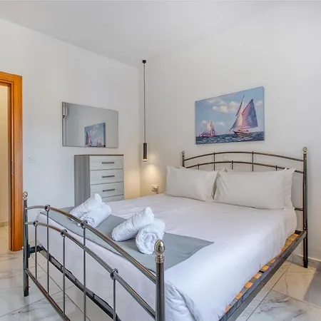 Sun, Sea & Comfort, Qawra With Stunning Views By 360 Estates