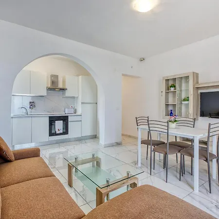 Sun, Sea & Comfort, Qawra With Stunning Views By 360 Estates * San Pawl il-Baħar
