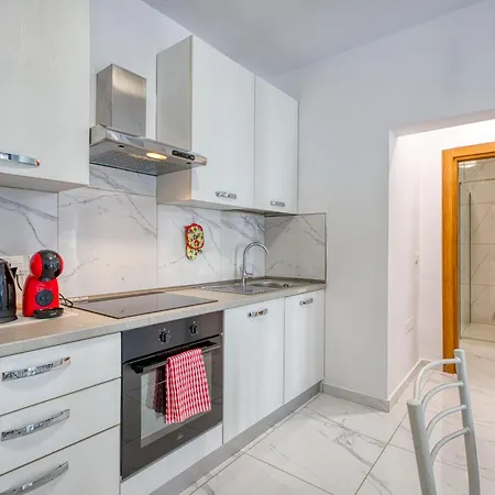 Sun, Sea & Comfort, Qawra With Stunning Views By 360 Estates *