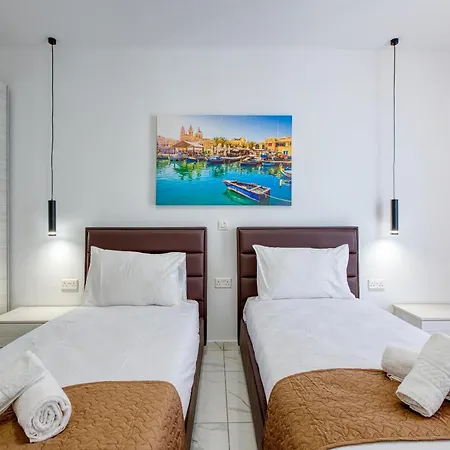 Sun, Sea & Comfort, Qawra With Stunning Views By 360 Estates *