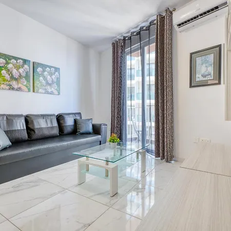 Sun, Sea & Comfort, Qawra With Stunning Views By 360 Estates *