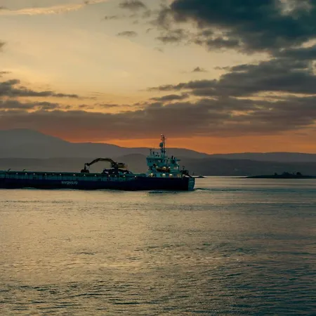 Sun, Sea & Comfort, Qawra With Stunning Views By 360 Estates *