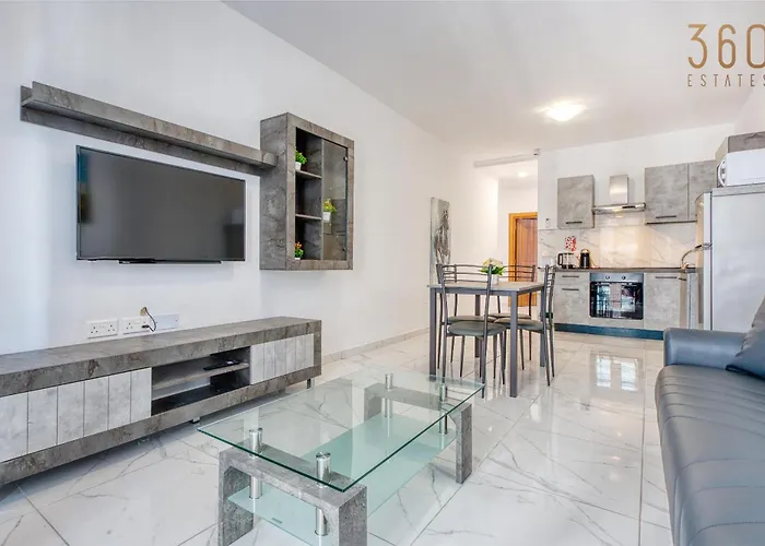 Apartman Sun, Sea & Comfort, Qawra With Stunning Views By 360 Estates *