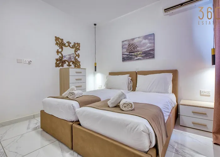 Sun, Sea & Comfort, Qawra With Stunning Views By 360 Estates *