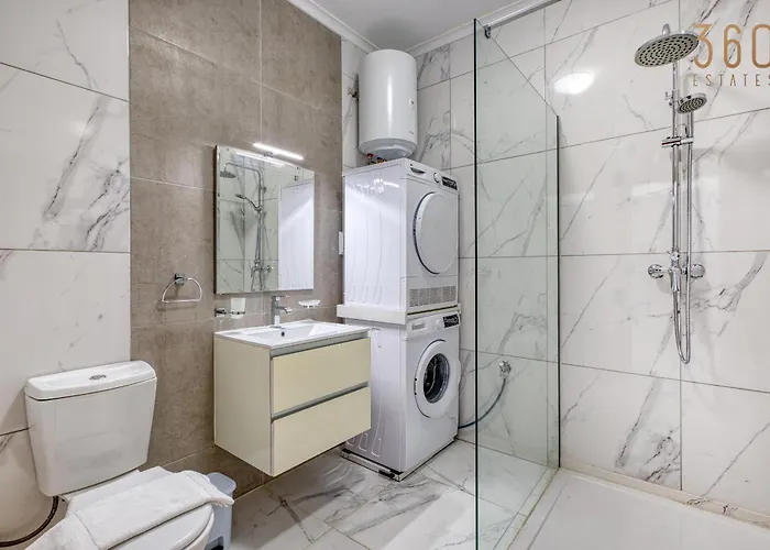 Sun, Sea & Comfort, Qawra With Stunning Views By 360 Estates * San Pawl il-Baħar