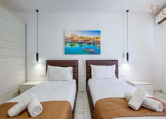 Sun, Sea & Comfort, Qawra With Stunning Views By 360 Estates *