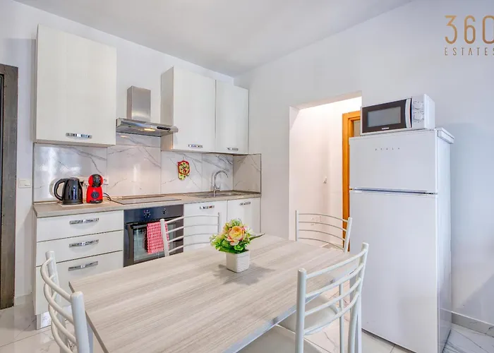 Sun, Sea & Comfort, Qawra With Stunning Views By 360 Estates San Pawl il-Baħar