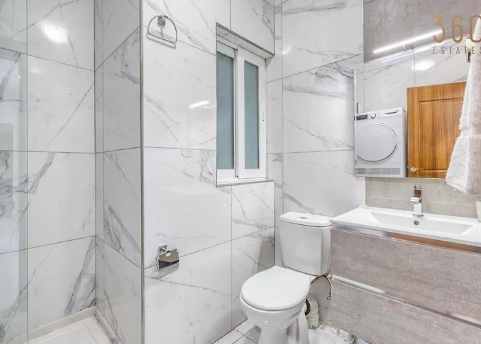 Sun, Sea & Comfort, Qawra With Stunning Views By 360 Estates